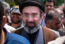 المرشد الجديد لإيران يشعل الاصطفاف الدولي: دعم من موسكو وبكين وتهديدات من واشنطن وتل أبيب