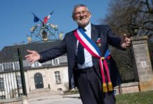 انتخابات فرنسا تشعل الجدل بعد استخدام صور هتلر وزيلينسكي