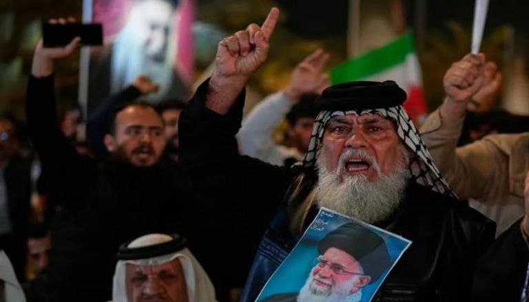 تحذيرات أمنية بعد رسالة غامضة.. هل تُفعّل إيران خلاياها النائمة؟