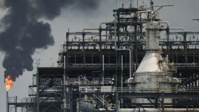 تصعيد أمريكي محتمل.. ترامب يلوّح بضرب النفط الإيراني في خارك