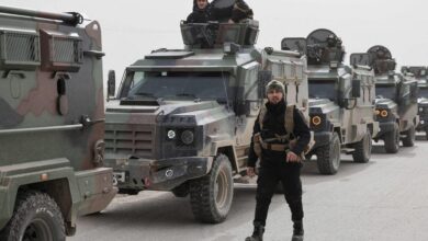 تصعيد على الحدود.. قوات سورية ضخمة تتحرك نحو لبنان