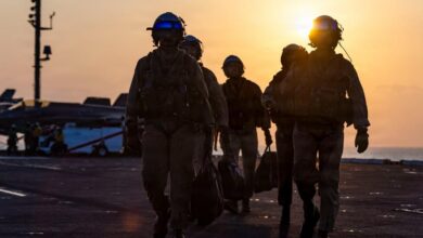 جزيرة خرج.. مهمة محفوفة بالمخاطر تشبه السير في حقل ألغام