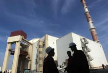 روسيا تنقل رعاياها من محطة بوشهر وسط مخاوف كارثية