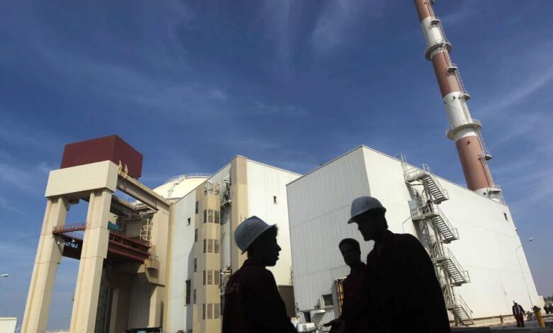 روسيا تنقل رعاياها من محطة بوشهر وسط مخاوف كارثية