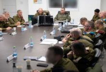 عاصفة سياسية في إسرائيل.. 10 تحذيرات من قائد الجيش تشعل الجدل