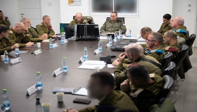 عاصفة سياسية في إسرائيل.. 10 تحذيرات من قائد الجيش تشعل الجدل