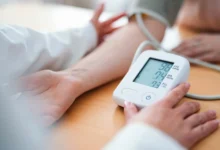 عدو صامت للكلى.. كيف يسبب ضغط الدم المرتفع الضرر؟