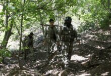 غرب إيران على صفيح ساخن.. هل تتحرك الفصائل الكردية؟