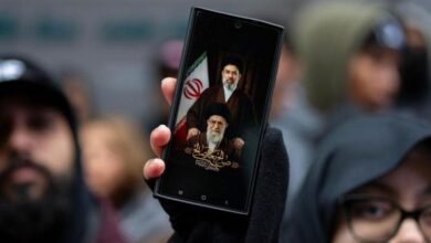 قصة النجاة الغامضة.. كواليس ما حدث لمجتبى خامنئي