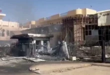 قصف مستشفى الضعين: تصعيد عسكري يثير مخاوف من استهداف المرافق الصحية في حرب السودان