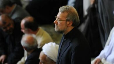 مقاربة جديدة في طهران.. لاريجاني يوازن بين الضغط والتفاوض