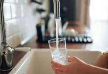 نقص السوائل يزيد خطر ارتفاع السكر.. إليك السبب العلمي