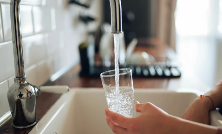 نقص السوائل يزيد خطر ارتفاع السكر.. إليك السبب العلمي