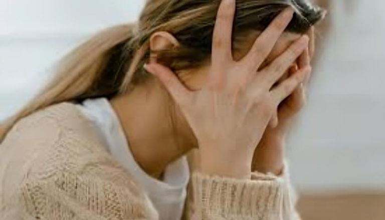 الحزن غير المبرر.. هل هو علامة على اكتئاب خفي؟