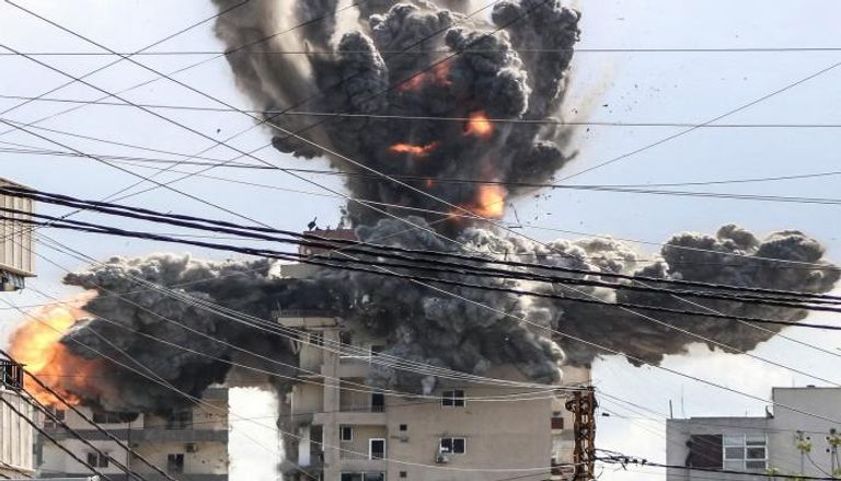 إسرائيل تكثف عملياتها في لبنان وتستهدف عشرات المواقع لحزب الله