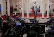 ترامب يهدد إيران بضربة قوية في غضون أسبوعين أو ثلاثة