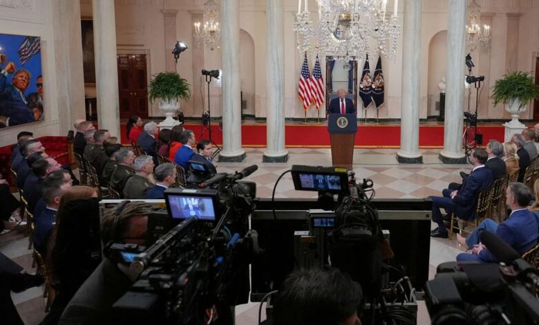 ترامب يهدد إيران بضربة قوية في غضون أسبوعين أو ثلاثة