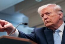 ترامب يهدد بسجن صحفي.. تسريبات الطيار تشعل أزمة مع الإعلام