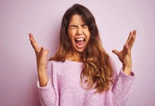 جيل زد وإعادة تشكيل لغة التواصل.. ما معنى الصراخ الصامت؟