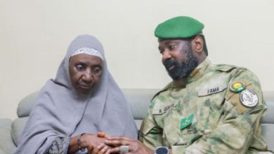 قائد المجلس العسكري في مالي يظهر لأول مرة منذ هجمات السبت