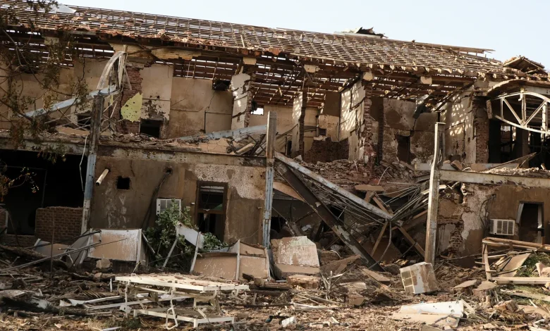 قصف يستهدف المدنيين في كتم.. تداعيات سياسية وأمنية متزايدة للنزاع في السودان