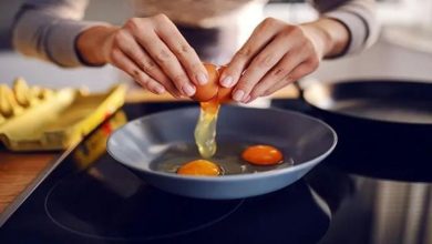 كم بيضة في اليوم تناسب من يعانون من ارتفاع الكوليسترول؟