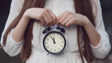 كيف تكشف شعرة واحدة ساعتك البيولوجية؟ اكتشاف جديد