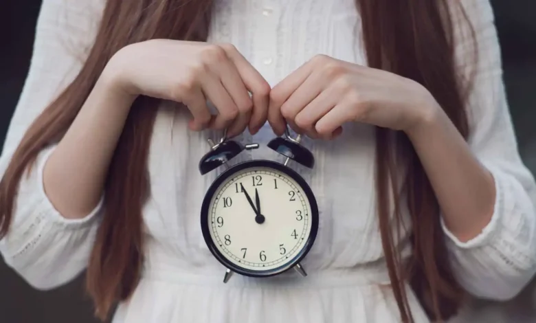 كيف تكشف شعرة واحدة ساعتك البيولوجية؟ اكتشاف جديد