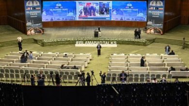 محادثات ثلاثية تجمع أمريكا وإيران وباكستان وسط خلافات واضحة