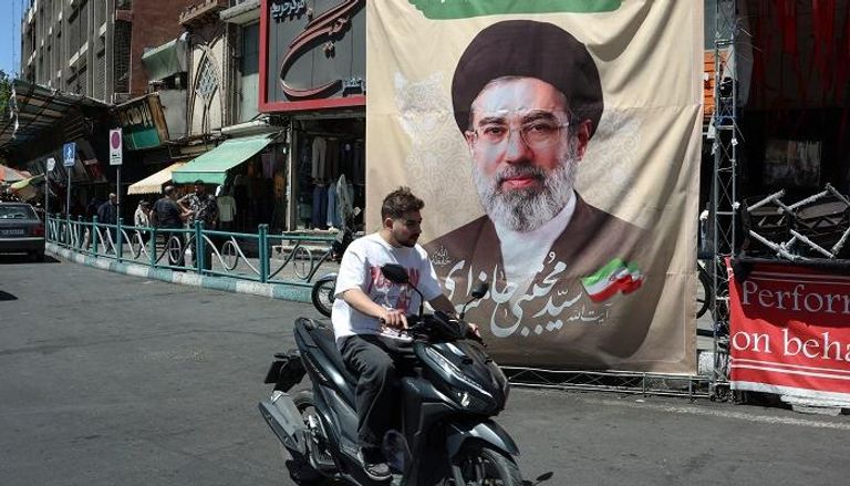 من الداخل إلى الخارج.. جدل حول القمع العابر للحدود الإيراني