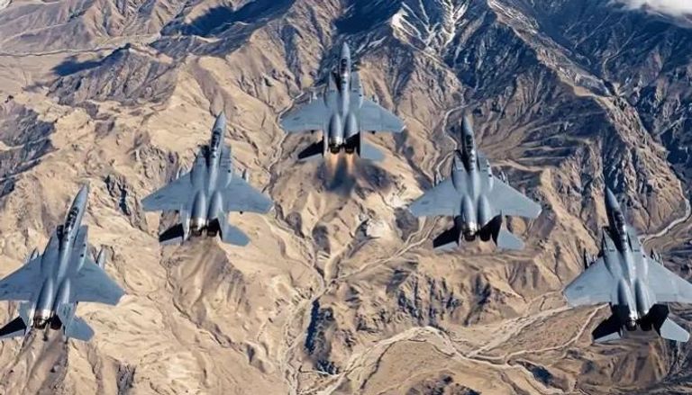 منقذ غامض في إيران يثير الجدل حول إنقاذ طيار أمريكي