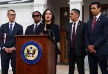 نائبة ديمقراطية تفتح جبهة جديدة ضد وزير الحرب الأميركي