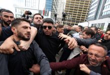 اشتباكات وغاز مسيل للدموع خلال اقتحام مقر المعارضة الرئيسي في تركيا