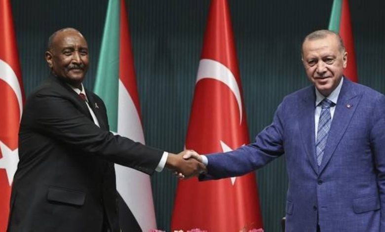 التقارب الاستراتيجي فوق رمال السودان: تشكل المحور التركي-المصري وأبعاده الأمنية في دعم القوات المسلحة السودانية