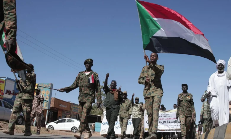 الجيش السوداني بين الاستنزاف وإعادة التشكيل: قراءة معمقة في استراتيجية التجنيس مقابل القتال