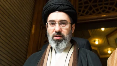 «المرشد الغائب» يثير مزيداً من الجدل برسالة جديدة