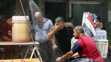 العراق تحت وطأة الحر.. شح المياه وانقطاع الكهرباء يضاعفان المعاناة