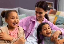 أكثر من مجرد مرح.. فوائد الضحك لنمو دماغ الطفل وتوازنه العاطفي