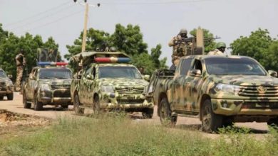 تصعيد دموي في نيجيريا.. مقتل 8 جنود في هجومين متزامنين على قواعد عسكرية