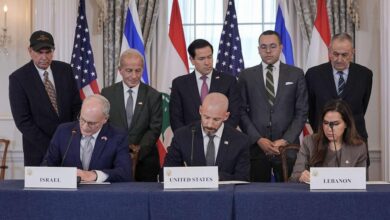 حزب الله يلوّح بالتصعيد بعد توقيع اتفاق بين لبنان وإسرائيل