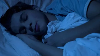 كيف تؤثر ساعات الصباح الأولى على جودة النوم ليلاً؟