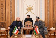 مضيق هرمز يفتح باب الخلاف بين طهران ومسقط