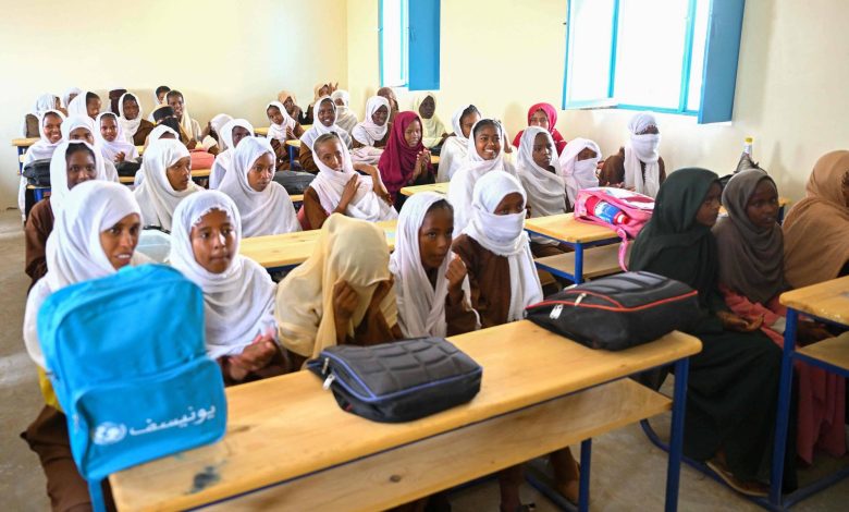 معلمو كسلا بين الضغوط المعيشية وتحديات استقرار العملية التعليمية في شرق السودان