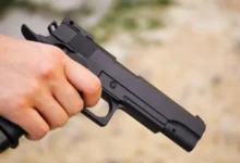 الكويت.. القبض على منفذ سطو مسلح استهدف محلًا للذهب