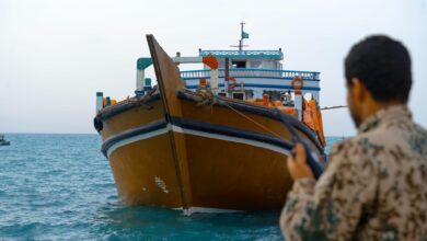 شبكات التهريب عبر باب المندب تعزز القدرات العسكرية للحوثيين
