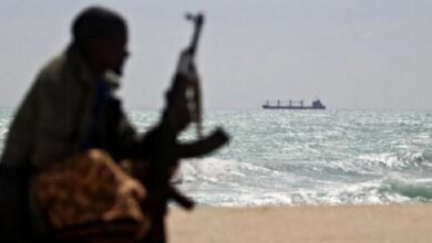 عقب تهديدات إيران.. مسلحون يستولون على ناقلة قبالة السواحل اليمنية
