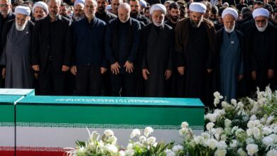 غياب مجتبى خامنئي عن جنازة والده يثير التساؤلات وسط أسبوع حداد رسمي في إيران