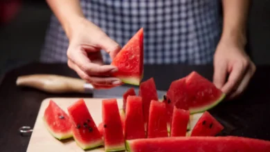 قبل تناول البطيخ.. تجنب هذه العادة الشائعة