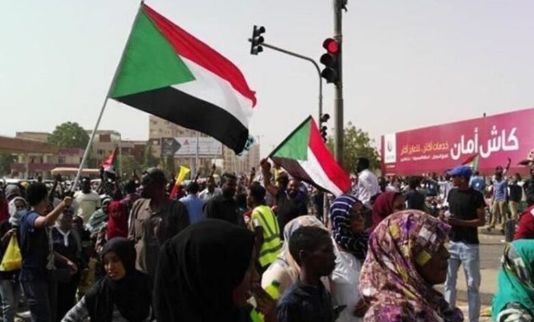 كيف حوّل التنافس التركي-القطري والمصري-السعودي السودان إلى "أفغانستان" جديدة؟