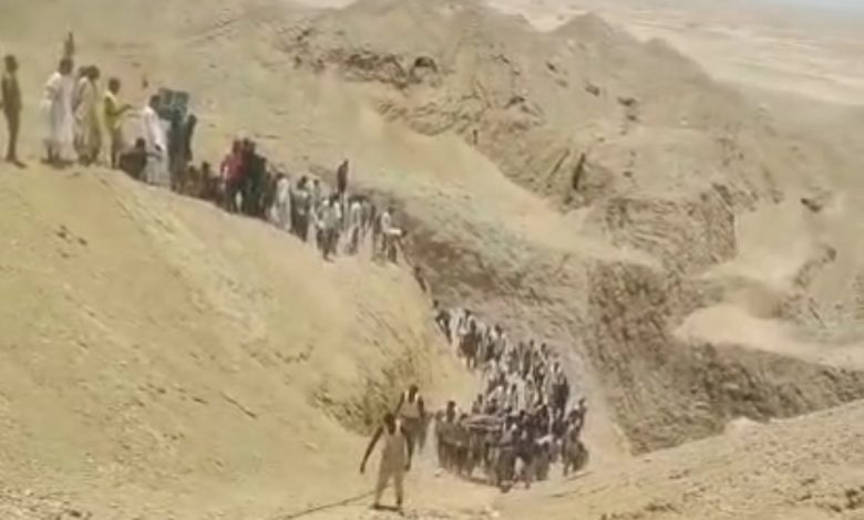 كيف يصنع الجسر الجوي التركي-المصري جيلا سودانيا يرفض الوصاية ويهدد أحلام أردوغان والسيسي؟